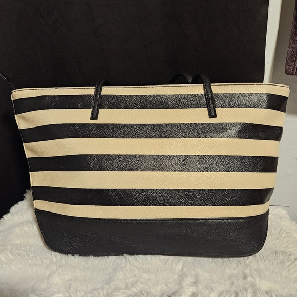 Nine West Tote Bag - Picture 2 of 6